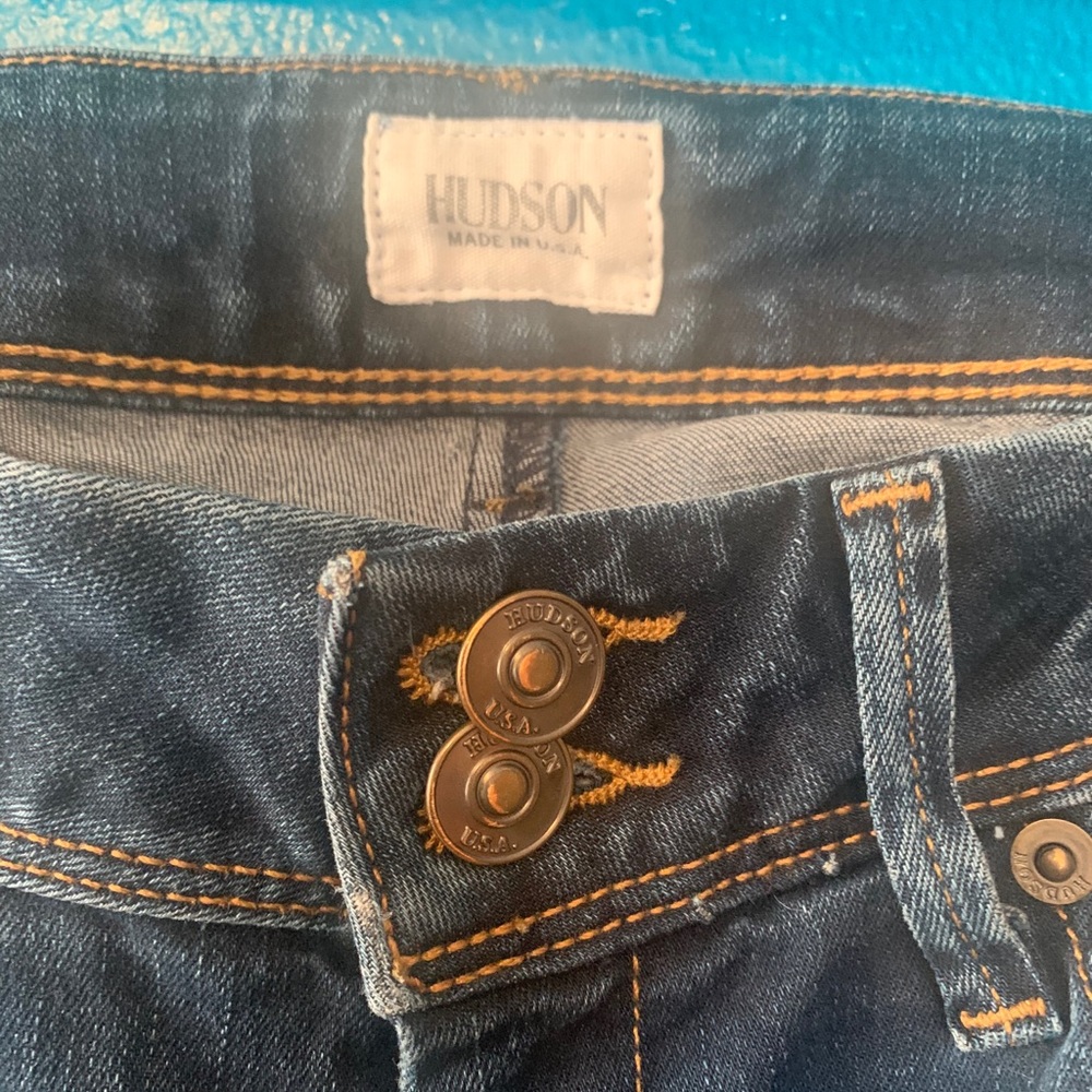 Distressed Hudson jean - Picture 5 of 10